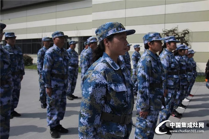 廚壹堂 | 熱血鑄軍魂，像戰(zhàn)士一樣奮斗在2018！