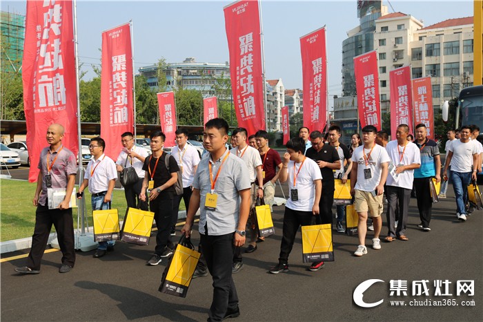 雅士林集成灶秋季總部選商會(huì)，攜手并進(jìn) 創(chuàng)享財(cái)富！