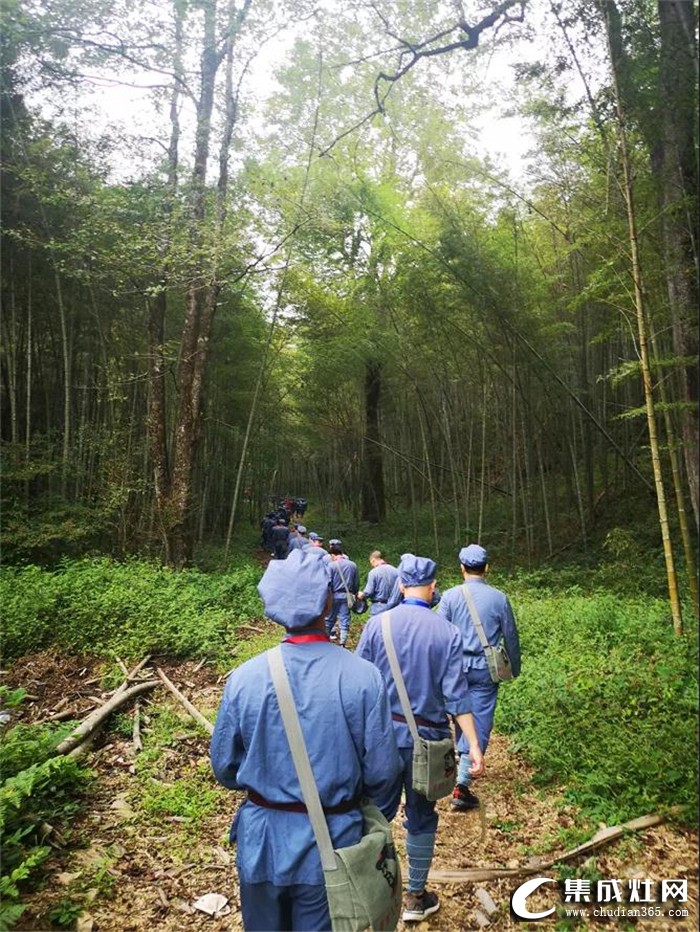 火星一號開展“重走紅軍路”系列活動，共同接受革命精神的洗禮