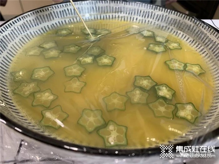 優(yōu)格今日美食分享：細(xì)膩滑嫩的秋葵雞蛋羹，趕緊用優(yōu)格集成灶做起來吧